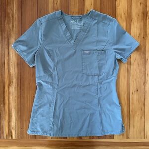 figs catarina scrub top